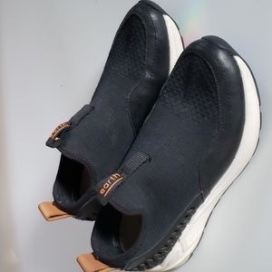 Earth Shoes Journey Rambler Slip On Sneakers